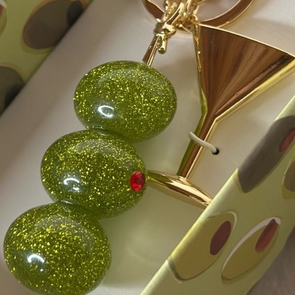 NWT ⚜️🍸🫒⚜️ Piper K Gold and Green Martini Olive Keychain and Bag Charm - Picture 6 of 13